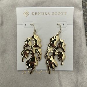 Kendra Scott Gold Savannah Drop Earrings
